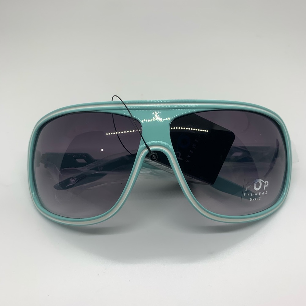 Pop eyewear